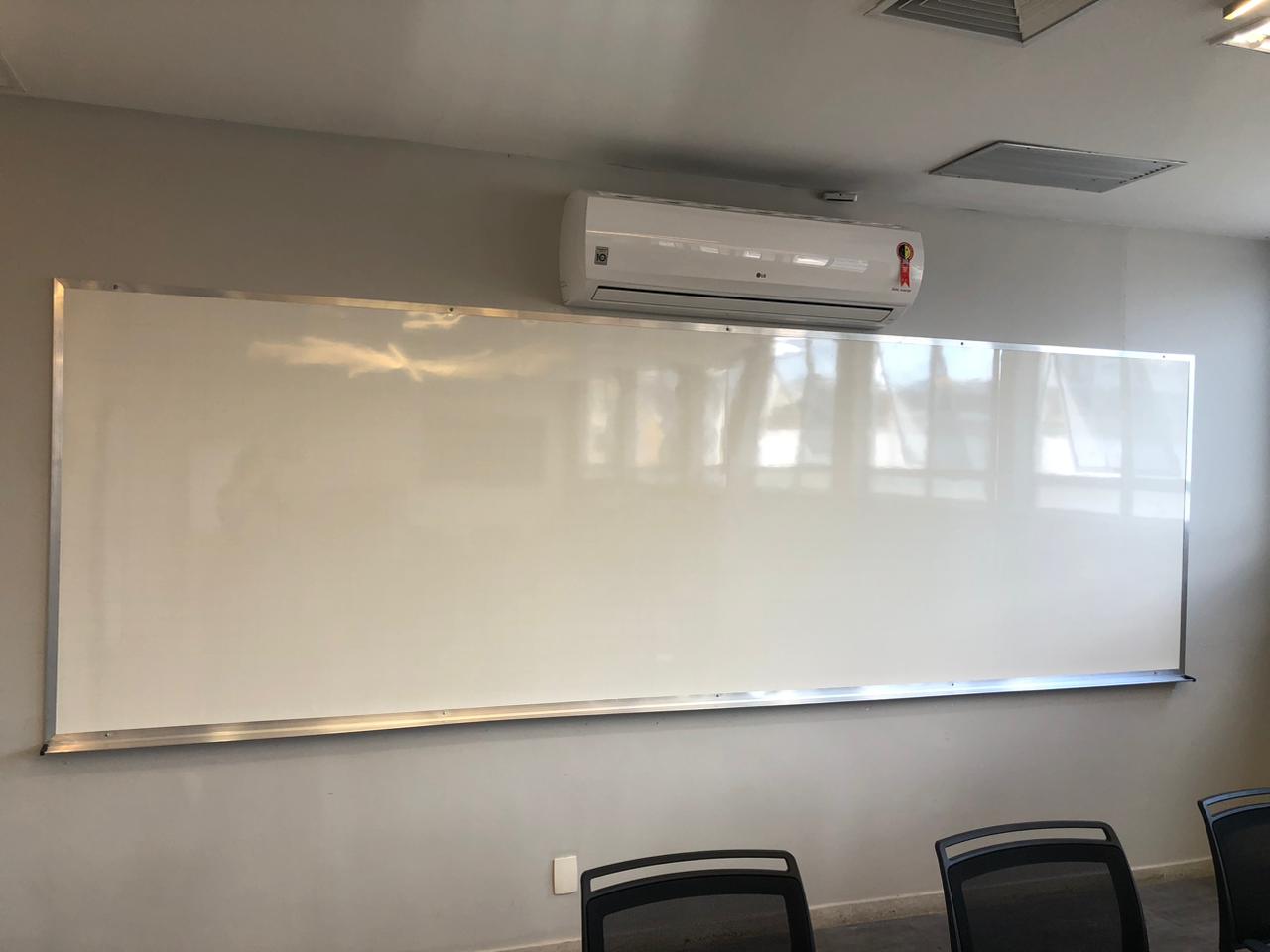 Quadro Branco Liso Reforçado - Esquadria